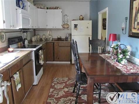 2nd image of 133 Pinehurst St