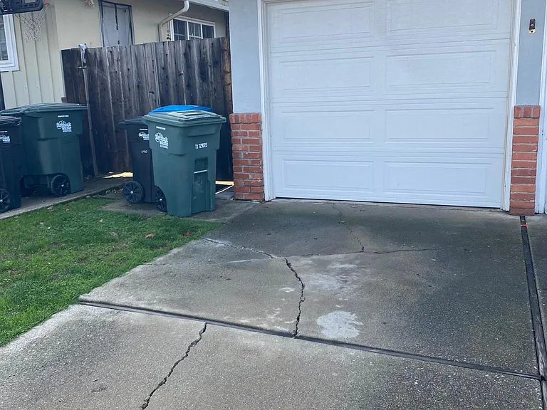 1140 Sanchez Way — Photo 24