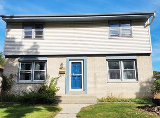 6200 W Boehlke Ave, Milwaukee, WI 53223