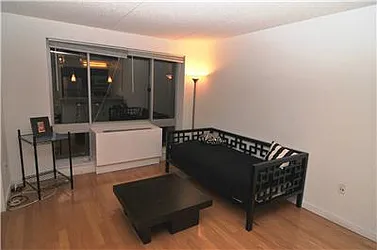 Rented by R New York