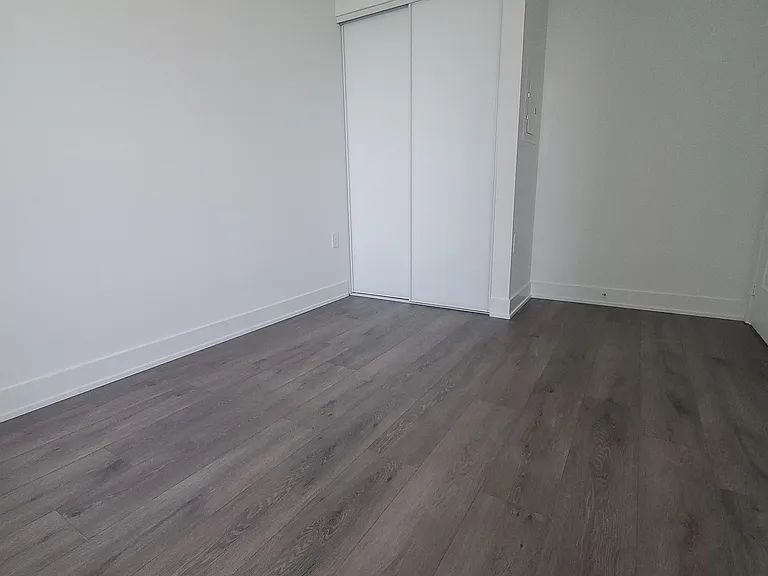 575 Bloor St E #2905 — Photo 3