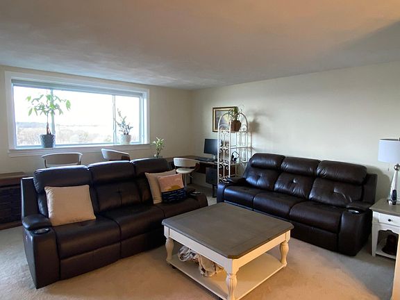 4th image of 64 Broad Reach Unit 609