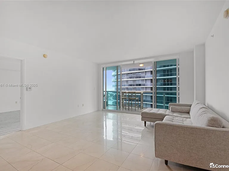 1800 N Bayshore Dr — Photo 6