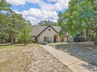 1801 Lanewood Dr, Fort Worth, TX 76112