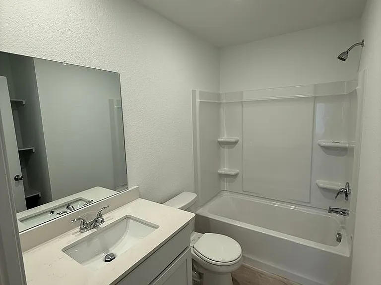 250 Leruss Blvd — Photo 8