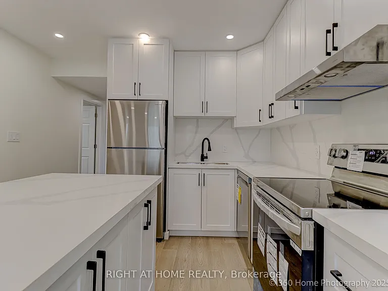 321 Tampa Dr — Photo 5