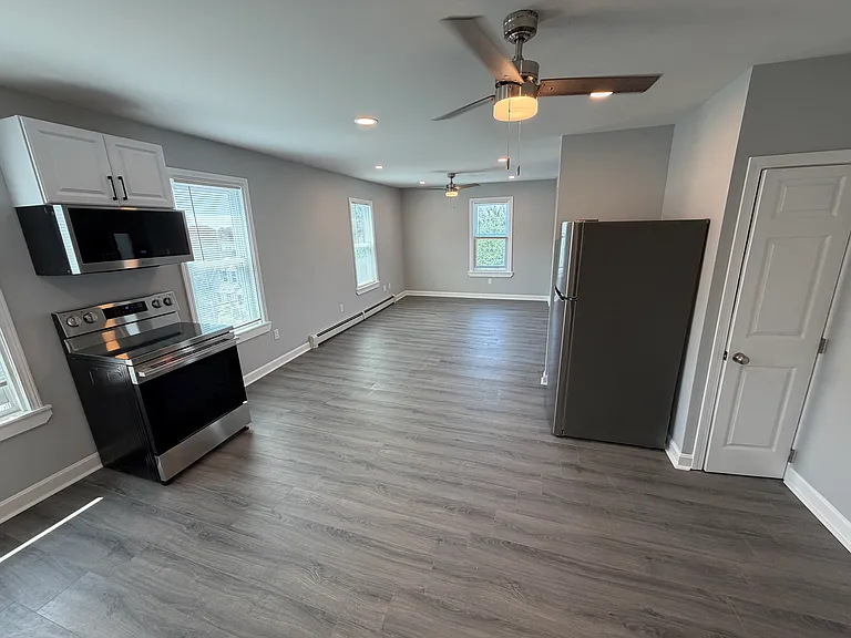 188 Division St #2F — Photo 2