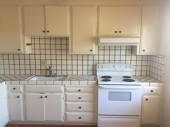 3rd image of 1119 Starbird Cir APT 4