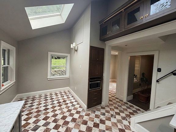 5th image of 42 Forest St #A