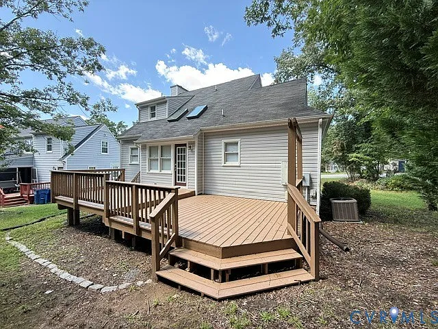 3 bed, 2.0 bath, 1488 sqft, $2,495 — Photo 3