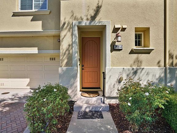 3rd image of 2811 Quarryhill Ave Unit 4