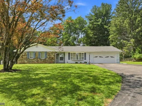 7 Brantwood Ter, Mansfield Twp., NJ 07840