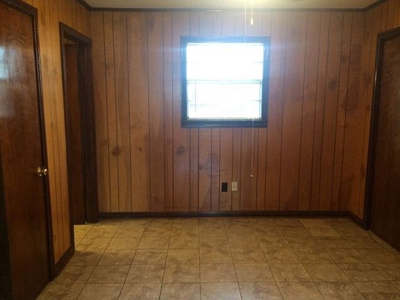 4th image of 104 Little Flower Ln APT 3
