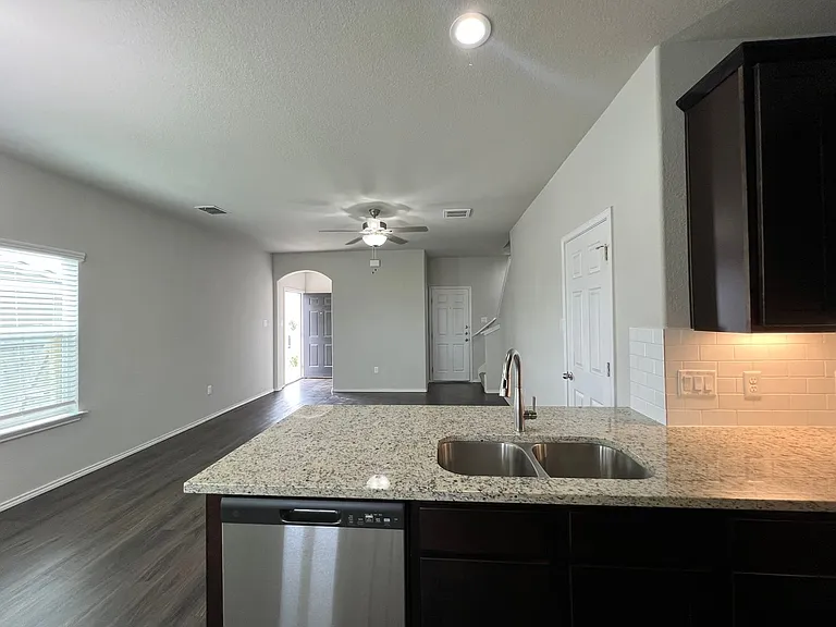 3403 Haylee Grace Pl — Photo 6