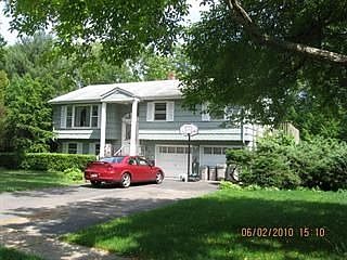 2nd image of 35 Edith Ct