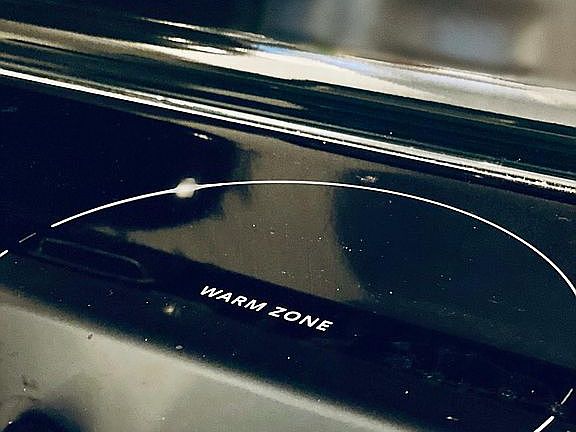 Oven ft. "Keep Warm" option