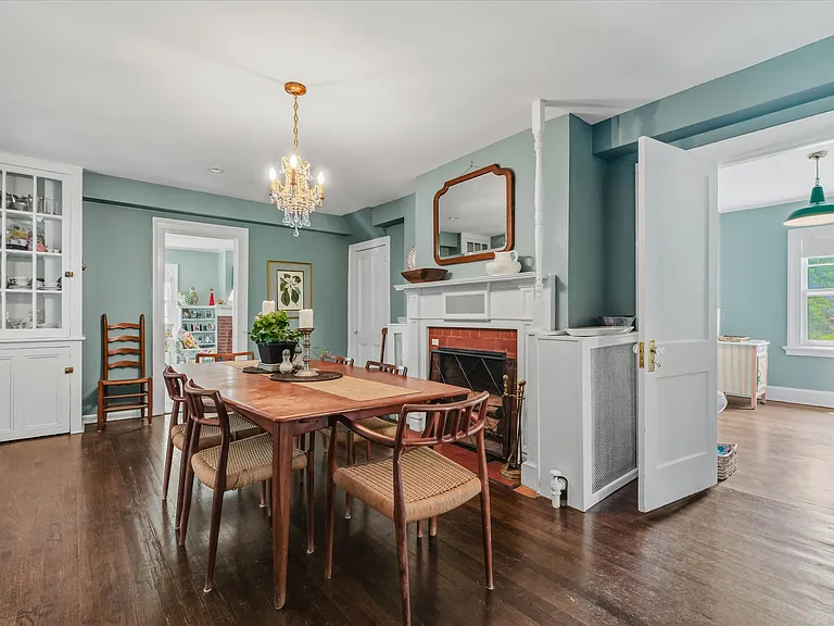 108 Hooker Ave — Photo 6