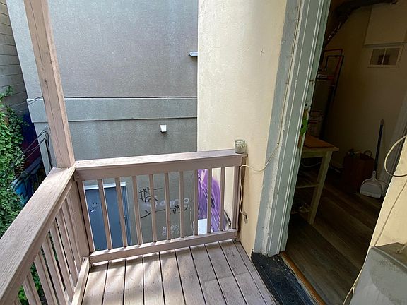 3rd image of 11 S Crenshaw Ave APT C
