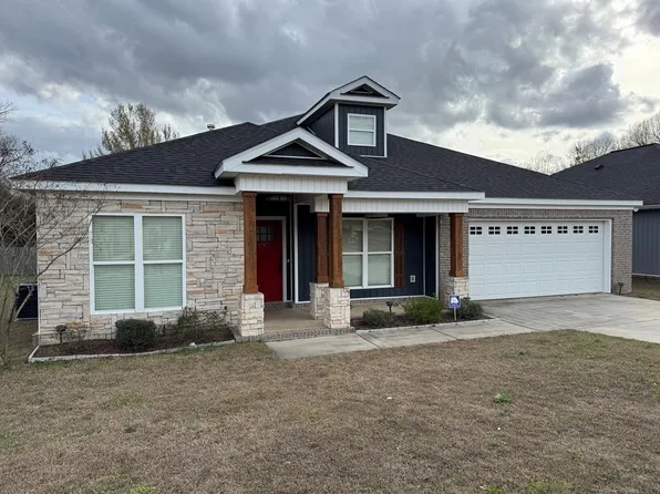 201 Chinkapin Dr, Dothan, AL 36301