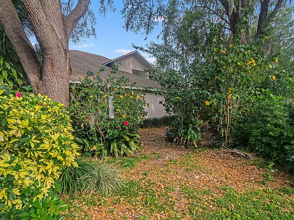 5th image of 665 Lakewood Ln