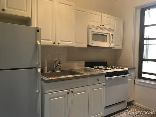 Rented by City Connections Realty | media 29