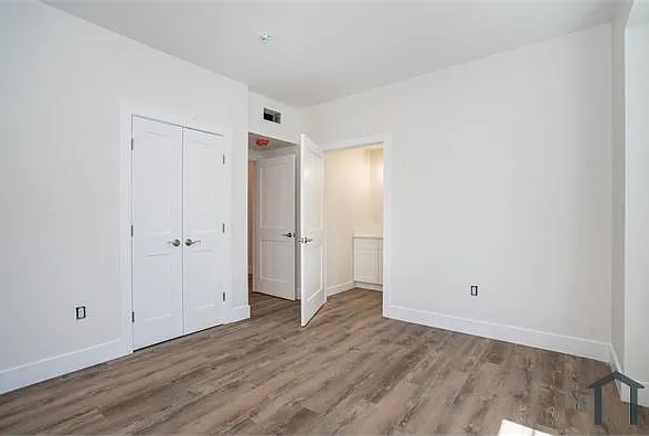 390 Carroll Ave #2 — Photo 13