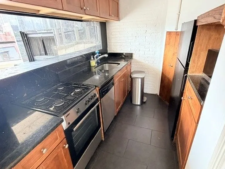 111 Beacon St — Photo 37