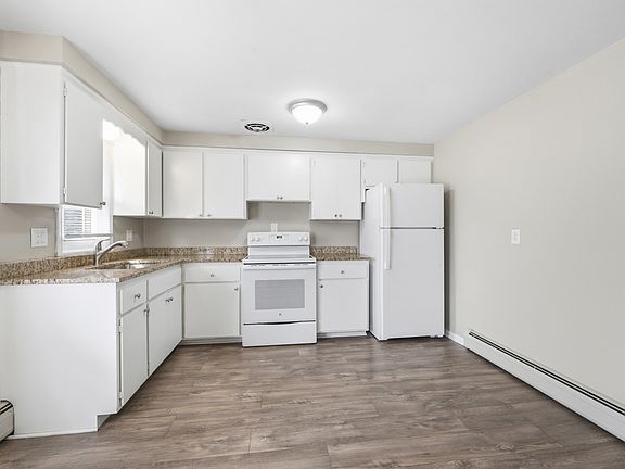 2nd image of 51611 Mound Rd #D