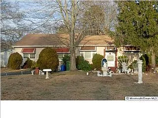 7 Ronald Rd photo 1