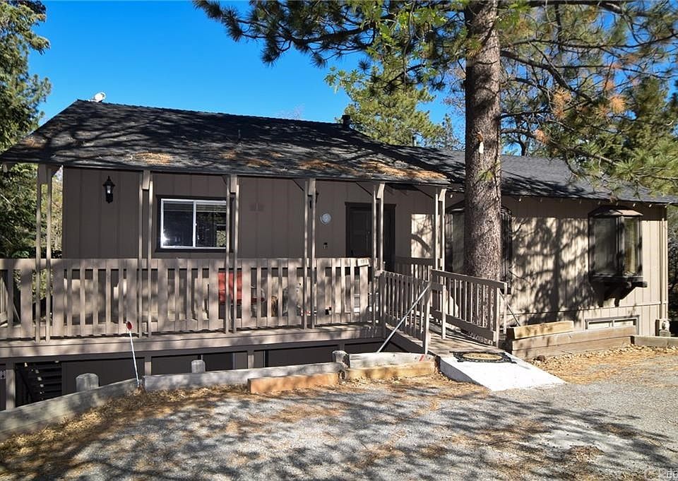 1st image of 1018 Colusa Ln