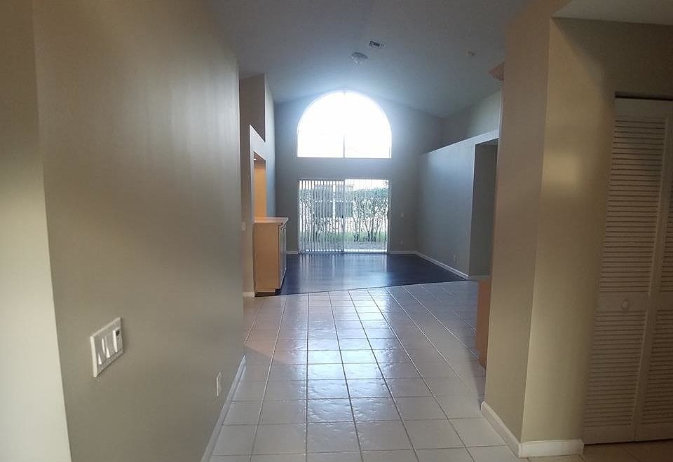 1st image of 287 NW 117th Way #1