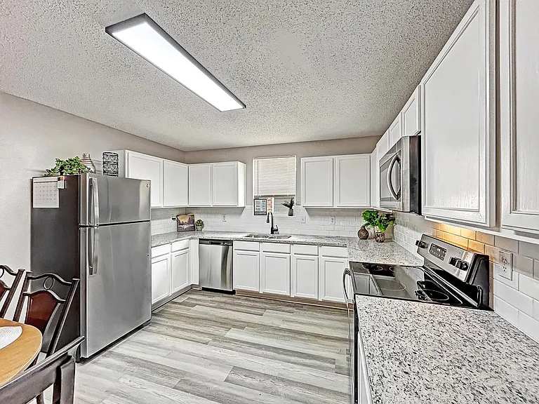 1532 Golden Grass Dr — Photo 9