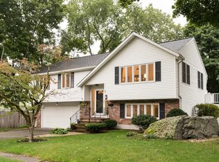 31 Parkland Rd, Needham, MA 02494