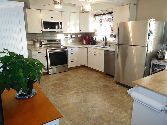 2nd image of 18 Richmond Avenue