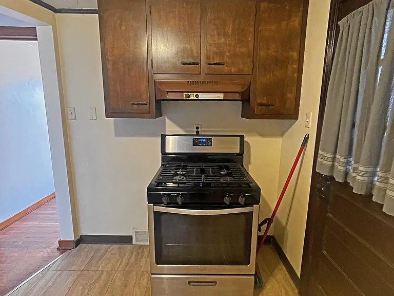 1230 Commonwealth Ave — Photo 7