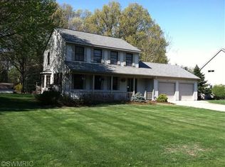 15247 Edgewood Ct, Spring Lake, MI 49456