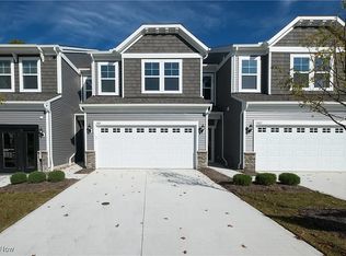 1601 Merlot Ln, Westlake, OH 44145