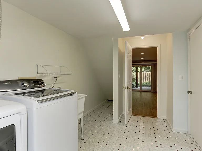 7133 Swansong Way — Photo 37