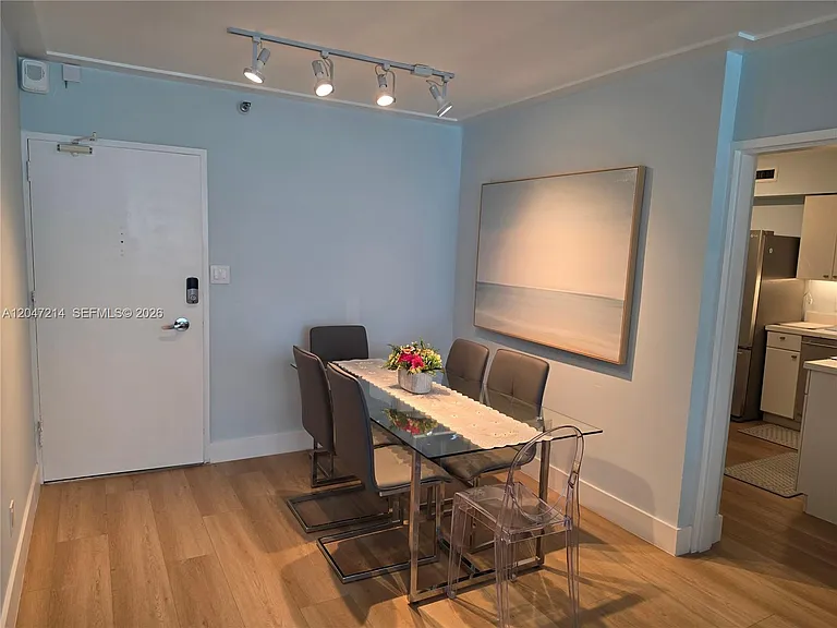 5151 Collins Ave #429 — Photo 5
