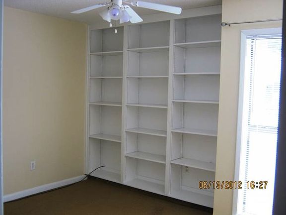 4th image of 2025 Lakewood Club Dr S APT N