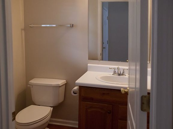 2nd image of 206 Fox Creek Blvd