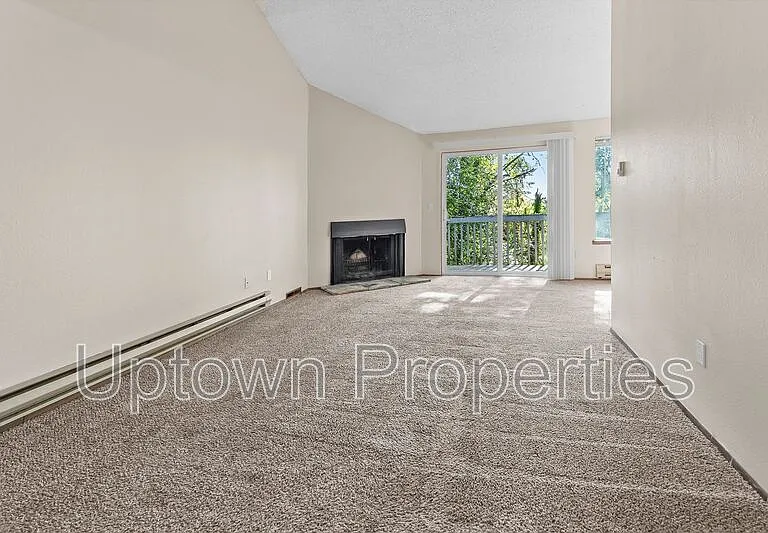 248 Cervantes — Photo 5