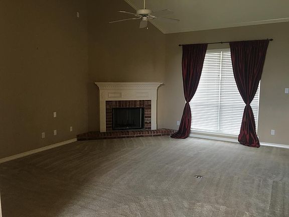 4th image of 317 Gramercy Ct
