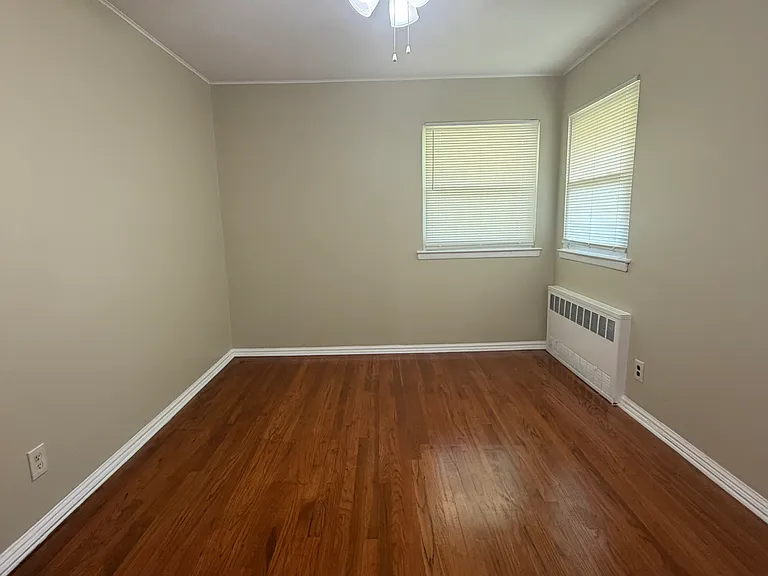 Wedgewood Dr — Photo 29