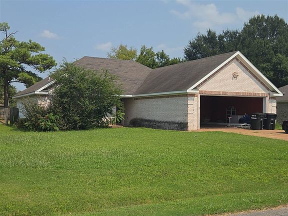 2nd image of 408 Arrowhead Rd
