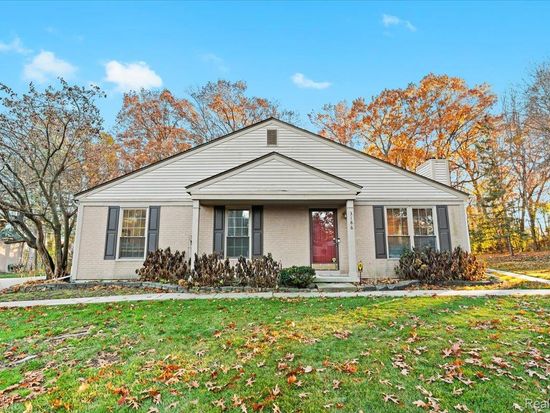 3186 Hidden Trl, Waterford, MI 48328