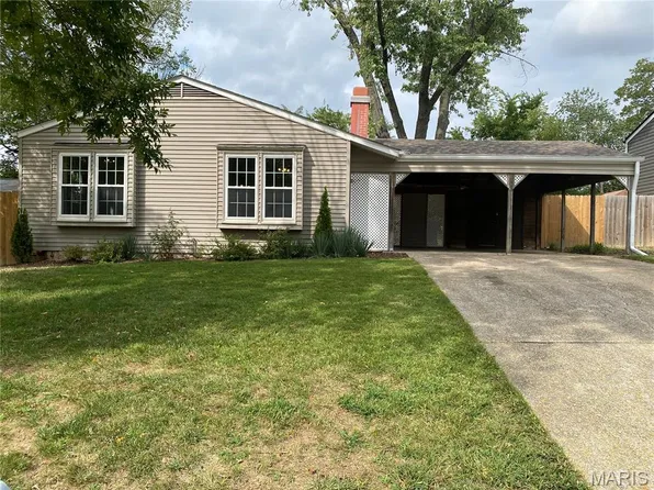 203 Wild Winds Dr, O'Fallon, MO 63368