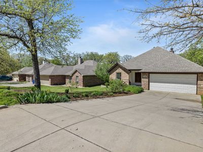 1111 N Stewart St, Azle, TX, 76020