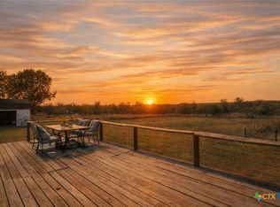 240 Broward Ave, Marion, TX 78124