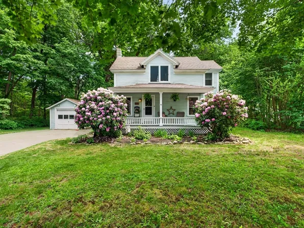 53 Central St, Ashburnham, MA 01430